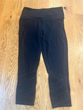 Athleta Black Capri Leggings